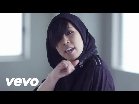 AI – INDEPENDENT WOMAN