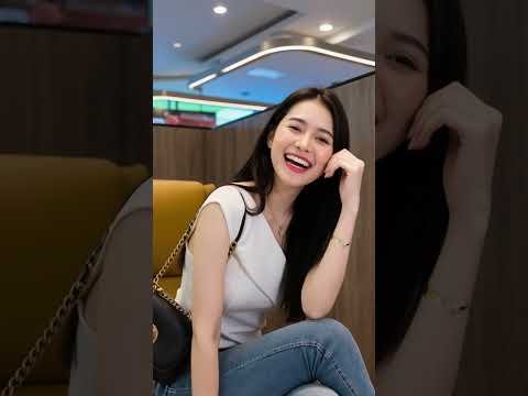 beautiful girl AI street fashion 210 #beautiful  #aigirl #chinesegirl #fashion #outfit #shorts