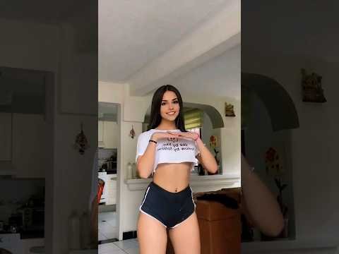 Dancing AI #ello #ai #sexy # #dancer #pop #babe #bikini biki