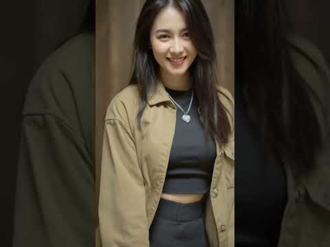 Falling in Love Through the Eyes of a Beautiful Girl #beautiful  #aigirl #chinesegirl #cute #smile